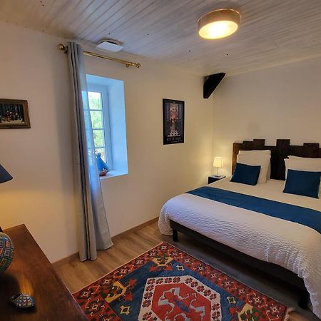 Hotel Domaine Bassy Saint-Gengoux-de-Scissé Esterno foto