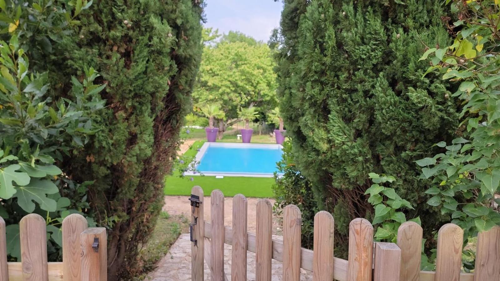 Hotel Domaine Bassy Saint-Gengoux-de-Scissé Esterno foto