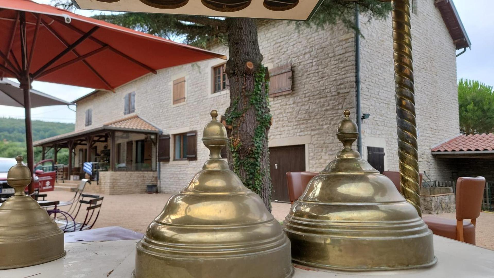Hotel Domaine Bassy Saint-Gengoux-de-Scissé Esterno foto