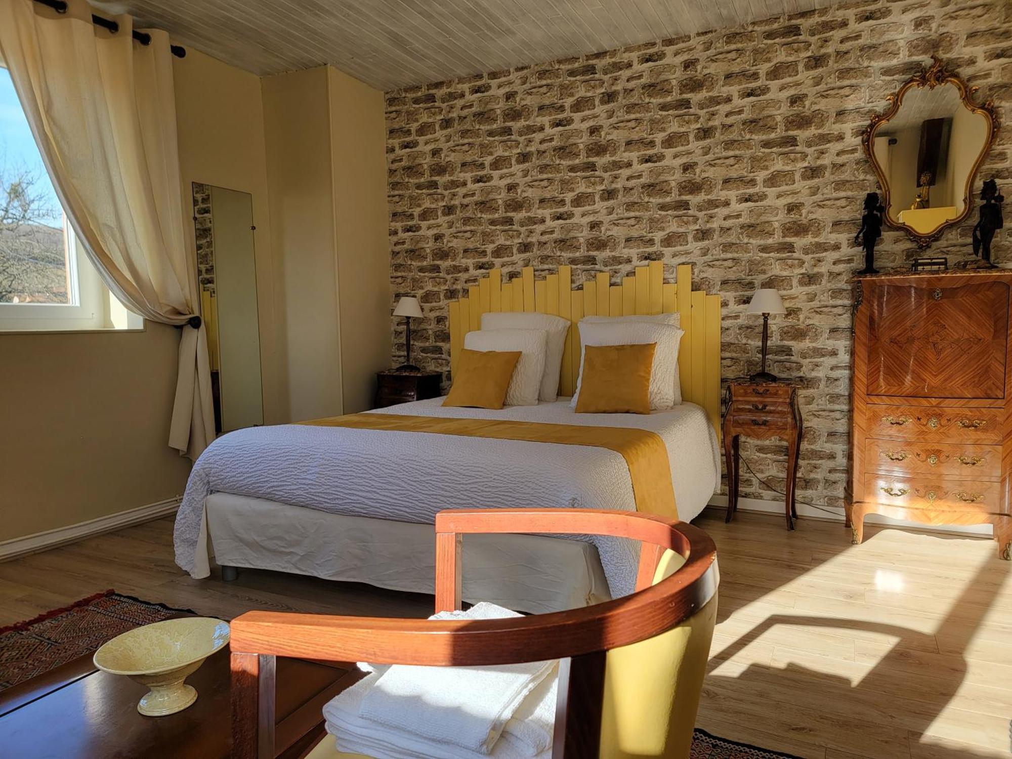 Hotel Domaine Bassy Saint-Gengoux-de-Scissé Esterno foto